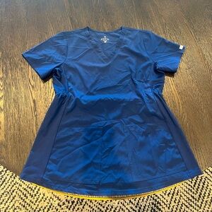 Maternity scrubs
